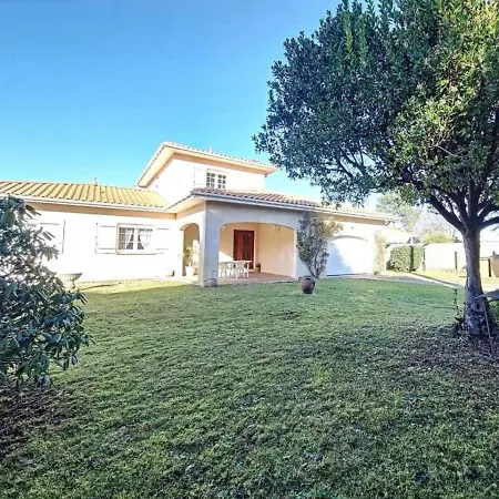 Villa 8 Personnes Avec Piscine Villa
