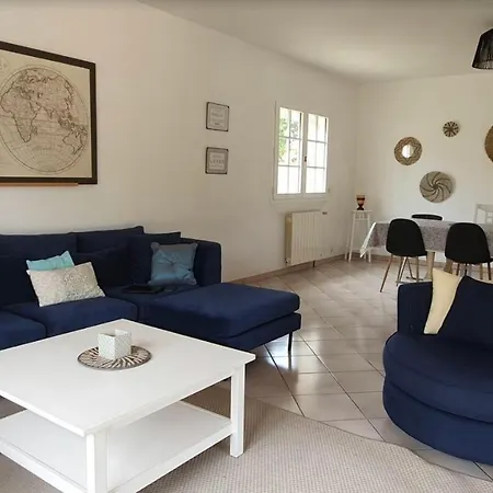 Villa 8 Personnes Avec Piscine *